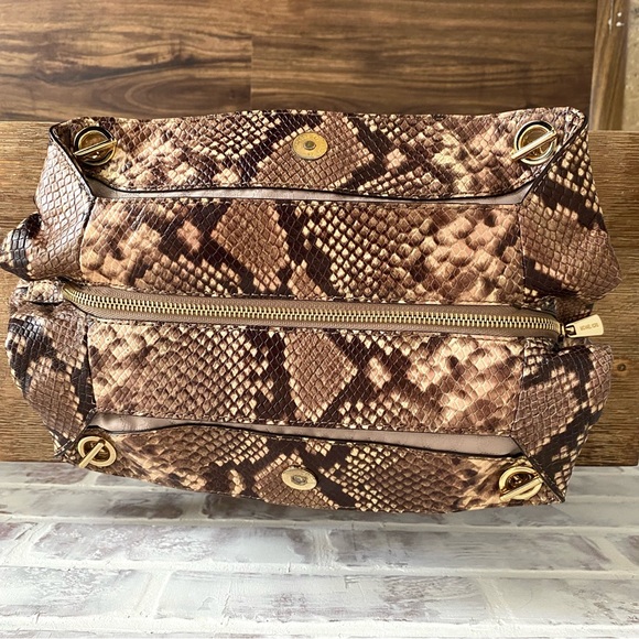 Michael Kors • Python Embosed Jet Set Chain Large Tote • Beige Brown Snakeskin - Picture 8 of 16